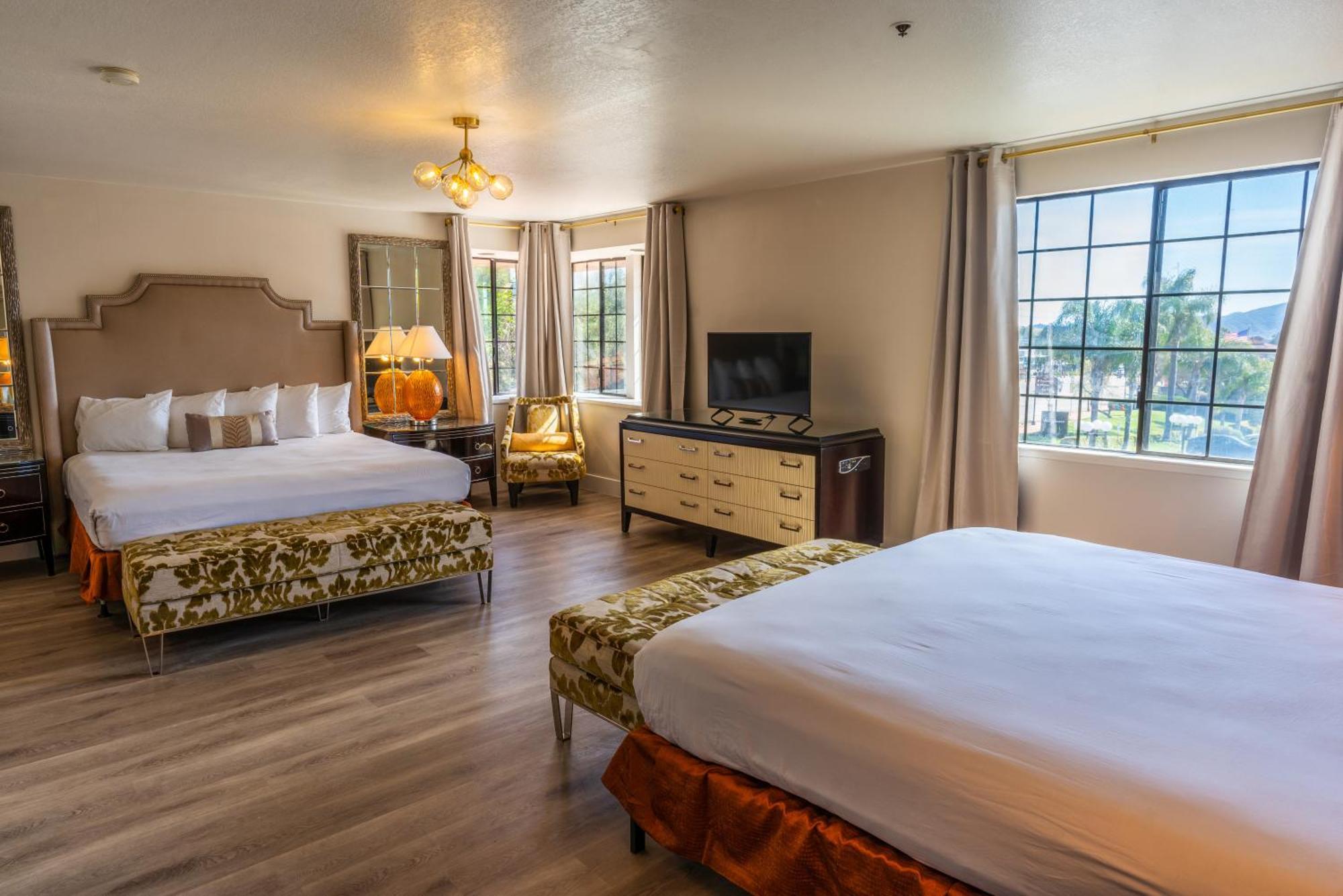 Hotel Sands &