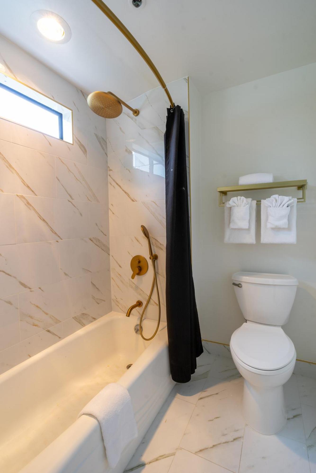 Hotel Sands & San Luis Obispo